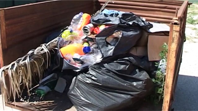 Napoli - Ippodromo Agnano, fantini rompono sigilli. Nuovo sequestro (02.09.13)