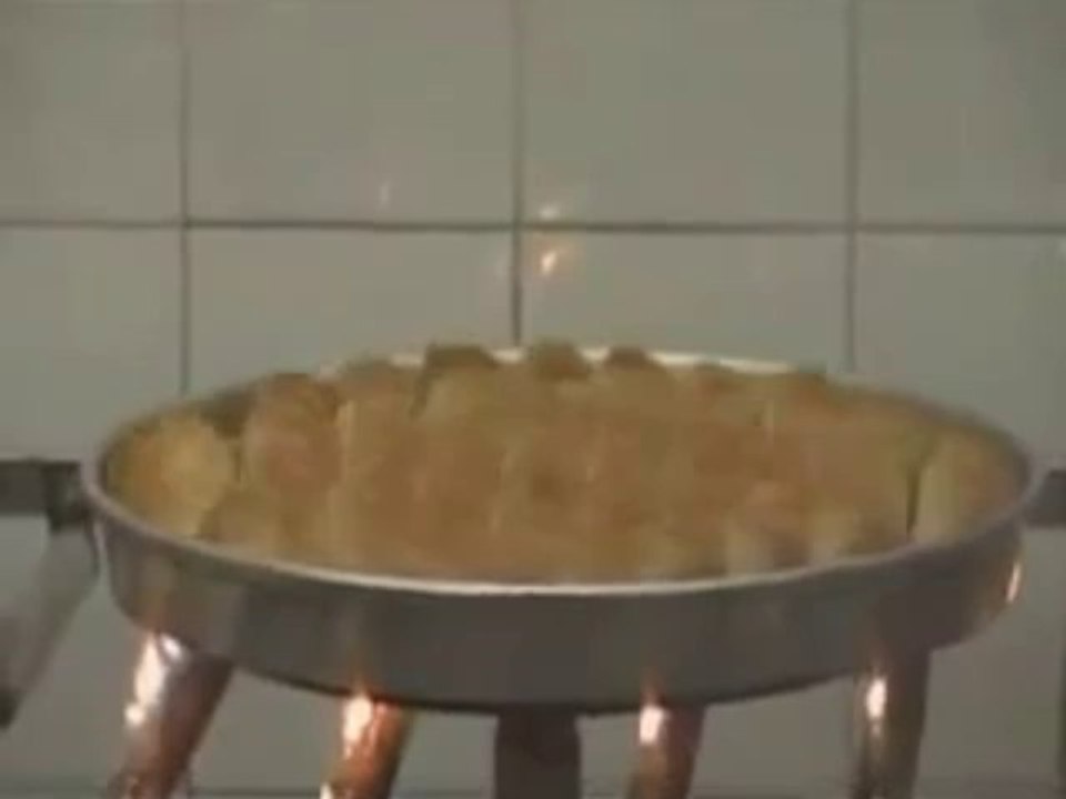 Hijyenik Şartlarda Baklava Yapımı   Nefis Yemek Tarifi