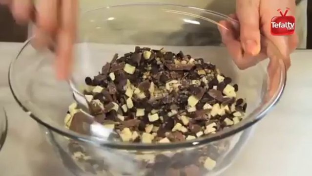 İri Çikolata Parçalı Kurabiye Tarifi - Nefis Yemek Tarifi