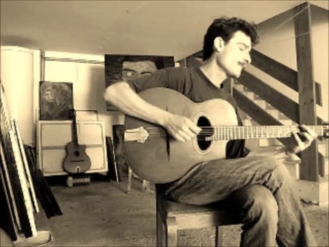 Cyril Duclos joue Naguine ( improvisation Django Reinhardt 1939 )