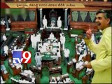 TDP MPs protest for Samaikhyandhra in parliament