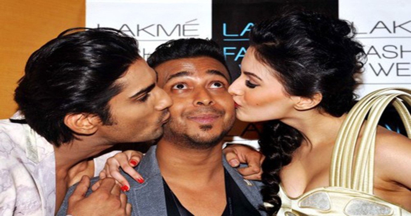 Prateik Babbar & Amyra Dastur Kisses designer Ken Ferns At  Ramp