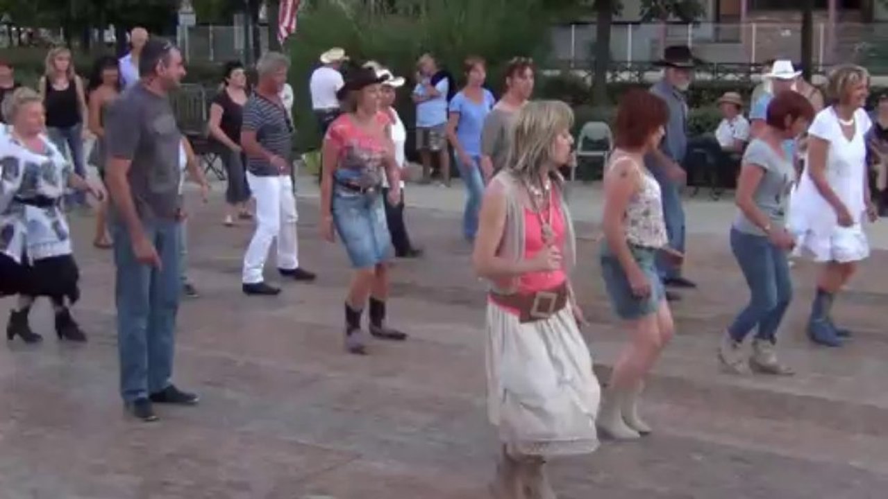 RED CAMARO - Sable Show 2013 Clermont-Ferrand (63)