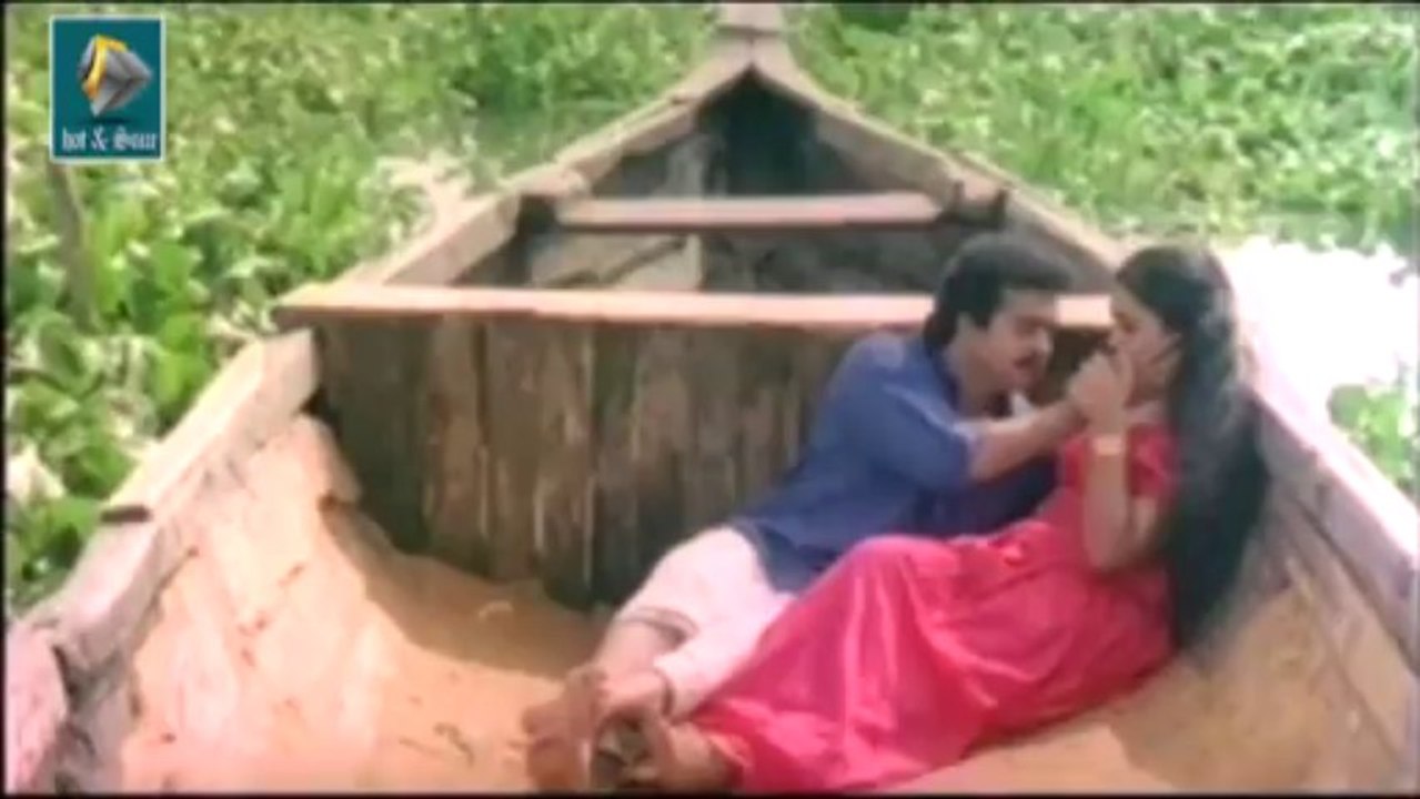 Malayalam Action Movie SATHYAPRATHINJA - Song