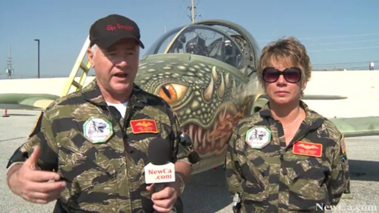 NewCa.com: 2013 Canadian International Air Show. Red Star & The Dragon Air Combat