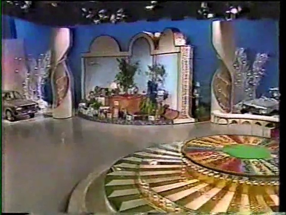Wheel of Fortune -  Pat Sajak's debut: opening, closing (1981)
