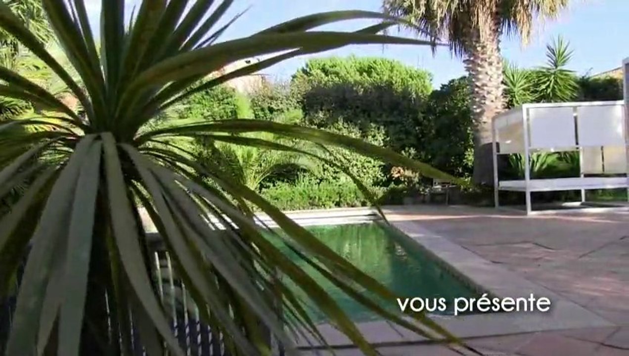 A VENDRE VILLA  PISCINE vue mer CARQUEIRANNE - centre ville