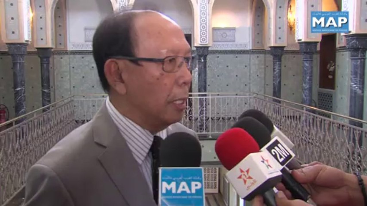 رئيس الحكومة يجري مباحثات مع رئيس مؤسسة المنتدى الاقتصادي العالمي