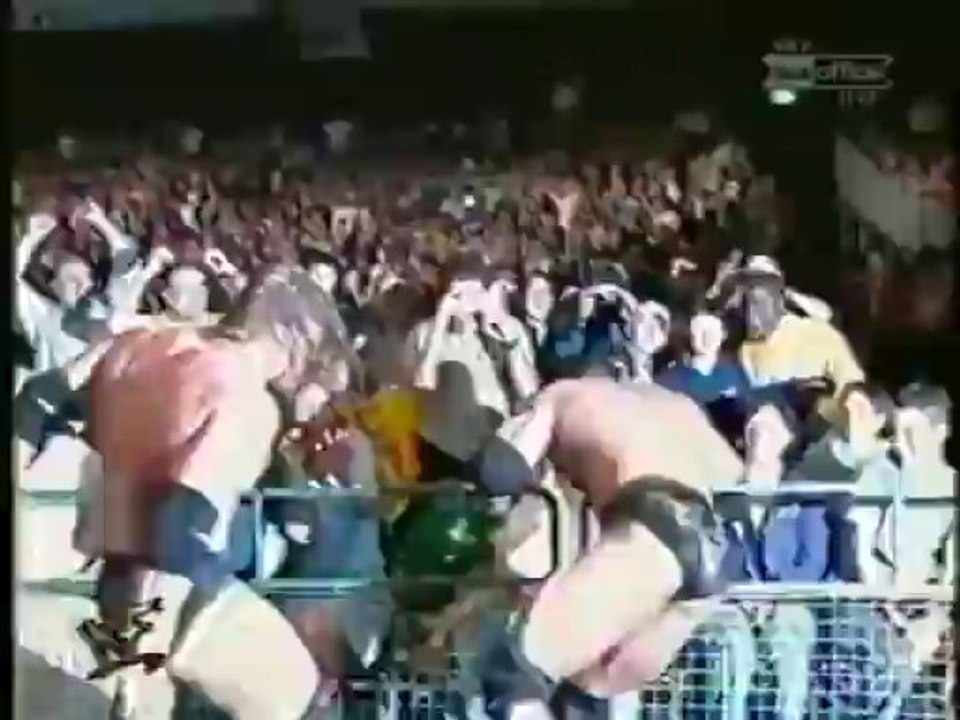 Insurrextion 2000 (3)