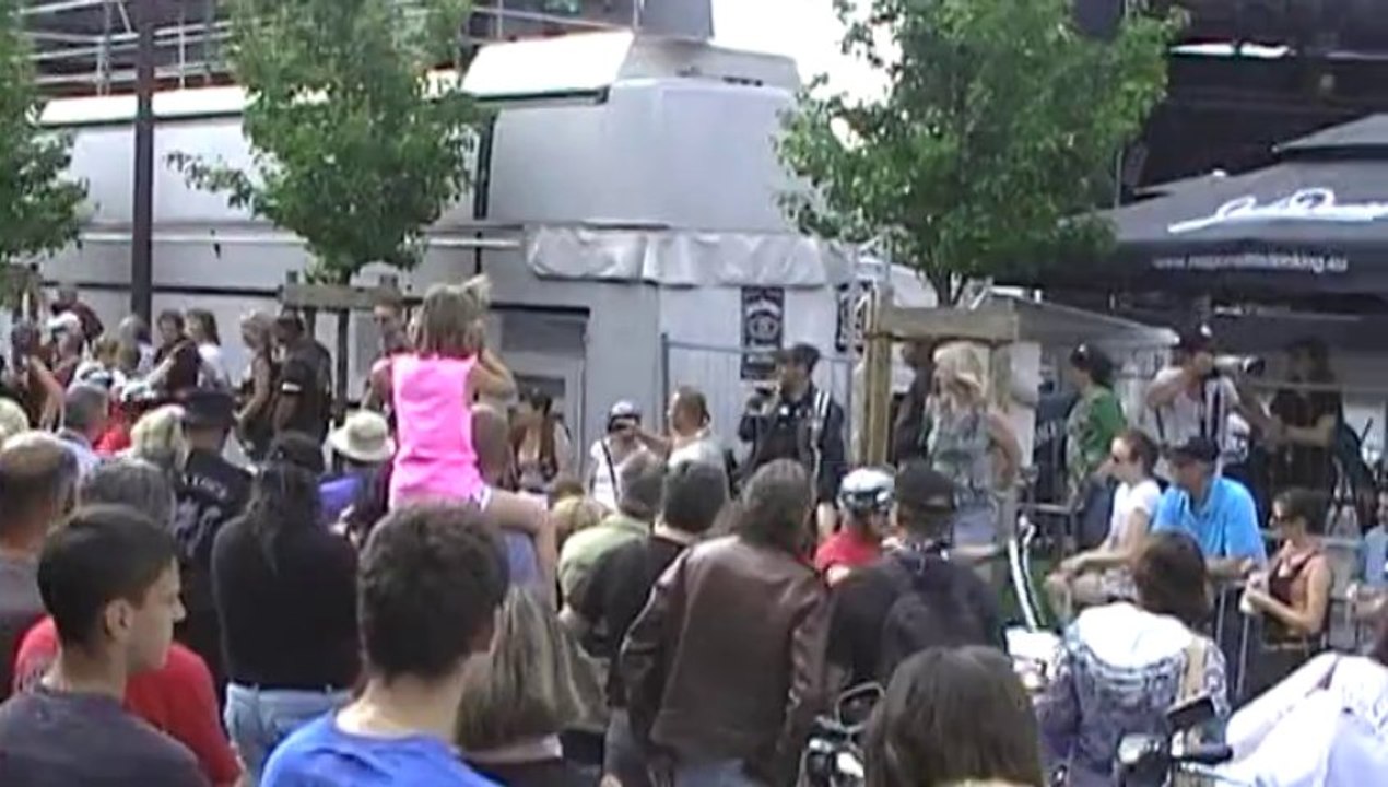 Extrait Parade HOG Morzine 2013