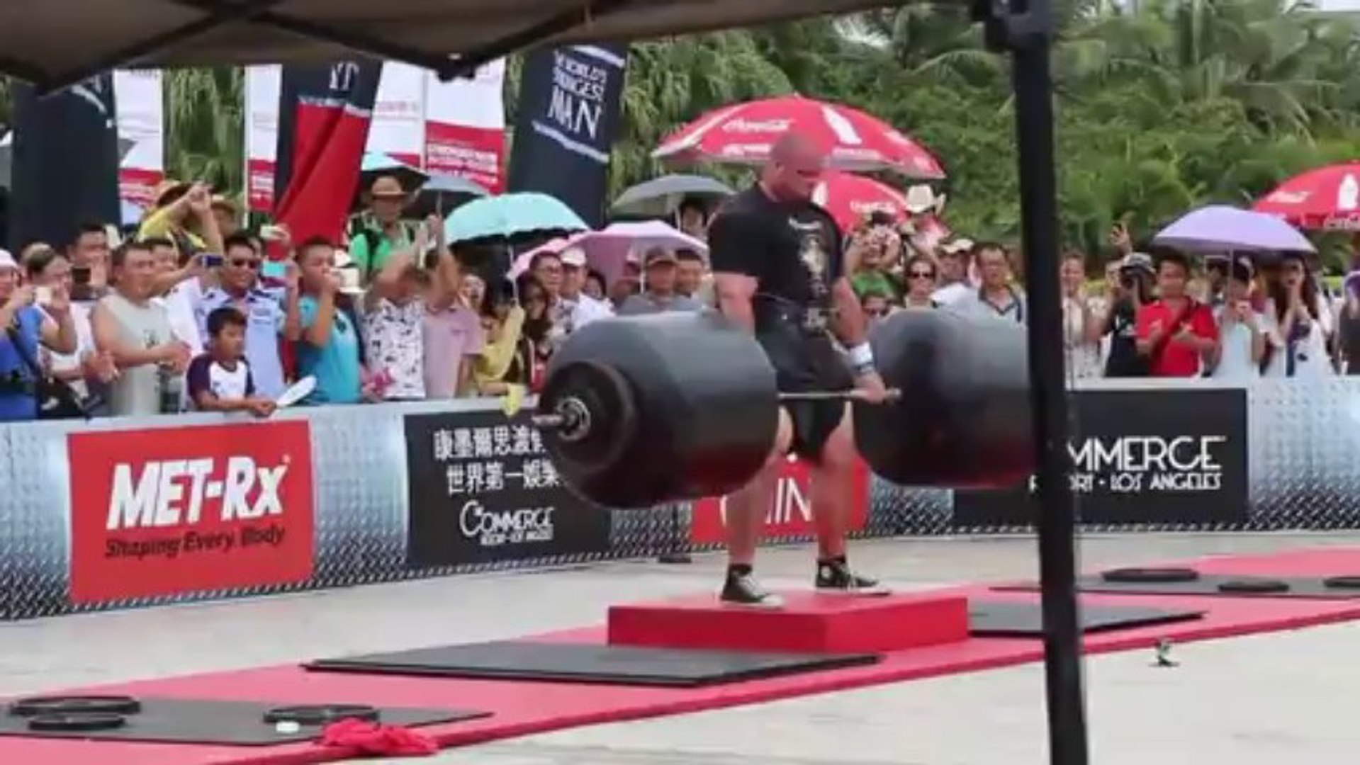L'homme le plus fort du monde soulève 442kg (Record du monde) - Vidéo  Dailymotion