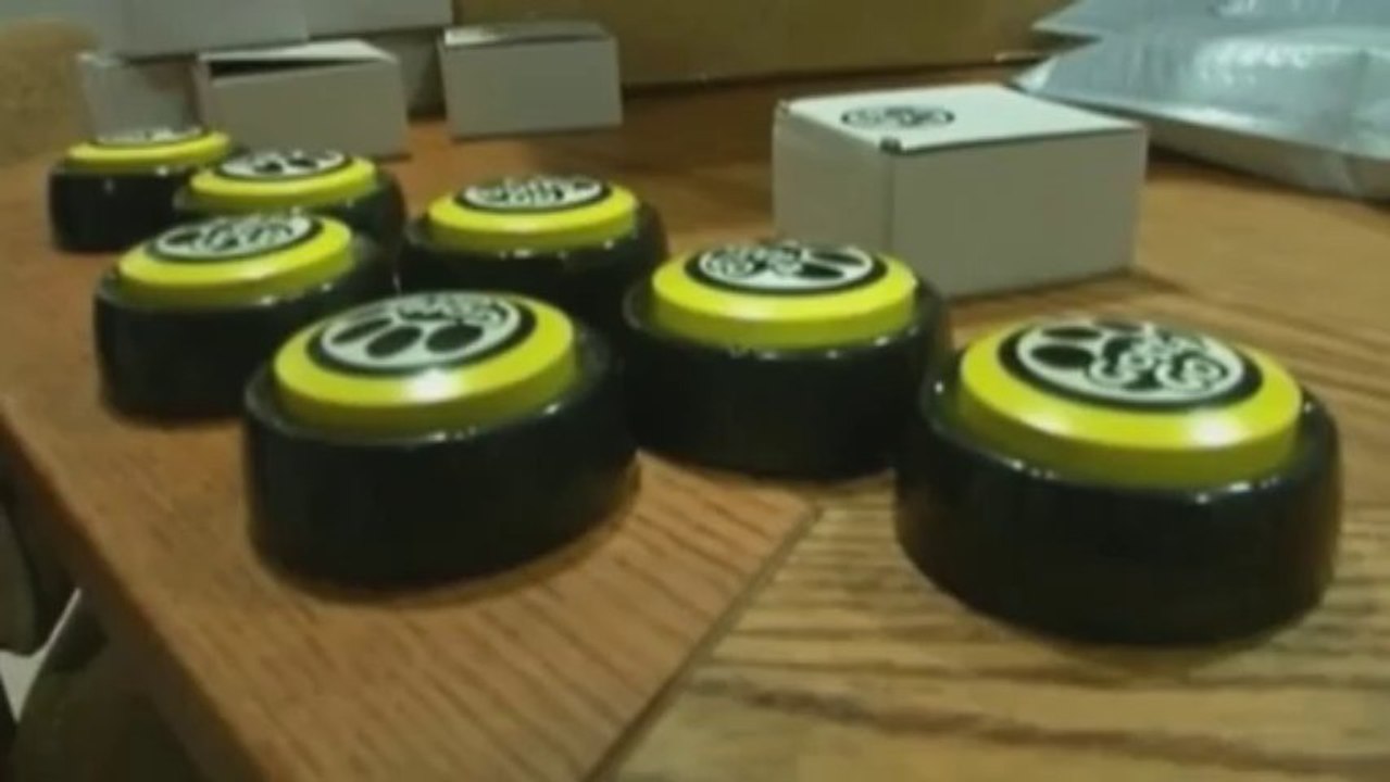 /'Gotta-go/' button for bursting dogs