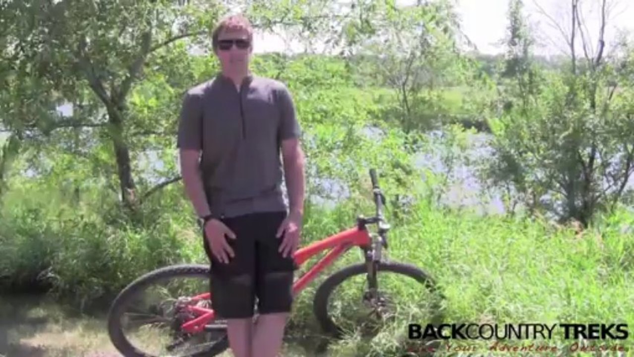 So Light I Can Hardly Tell I’m Wearing Shorts: Pearl Izumi Rev Short [Review]