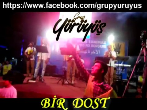 Kardeşim sen özgürsün - ahi ente hurrun GRUP YÜRÜYÜŞ canlı performans