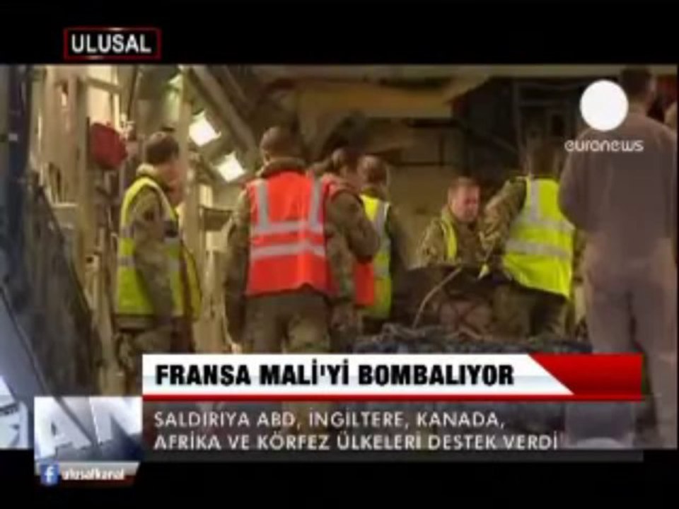 FRANSA, MALİ'Yİ BOMBALIYOR
