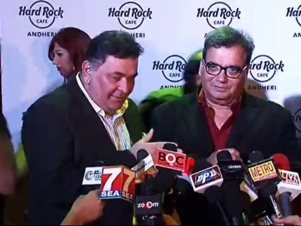 row:Rishi kapoor at opening of hard rock cafe