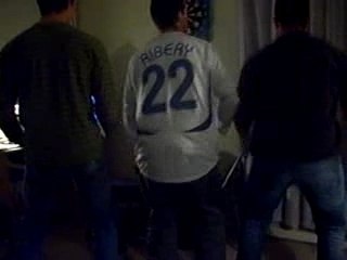 Macarena (Medhi, Ben et Thomas)