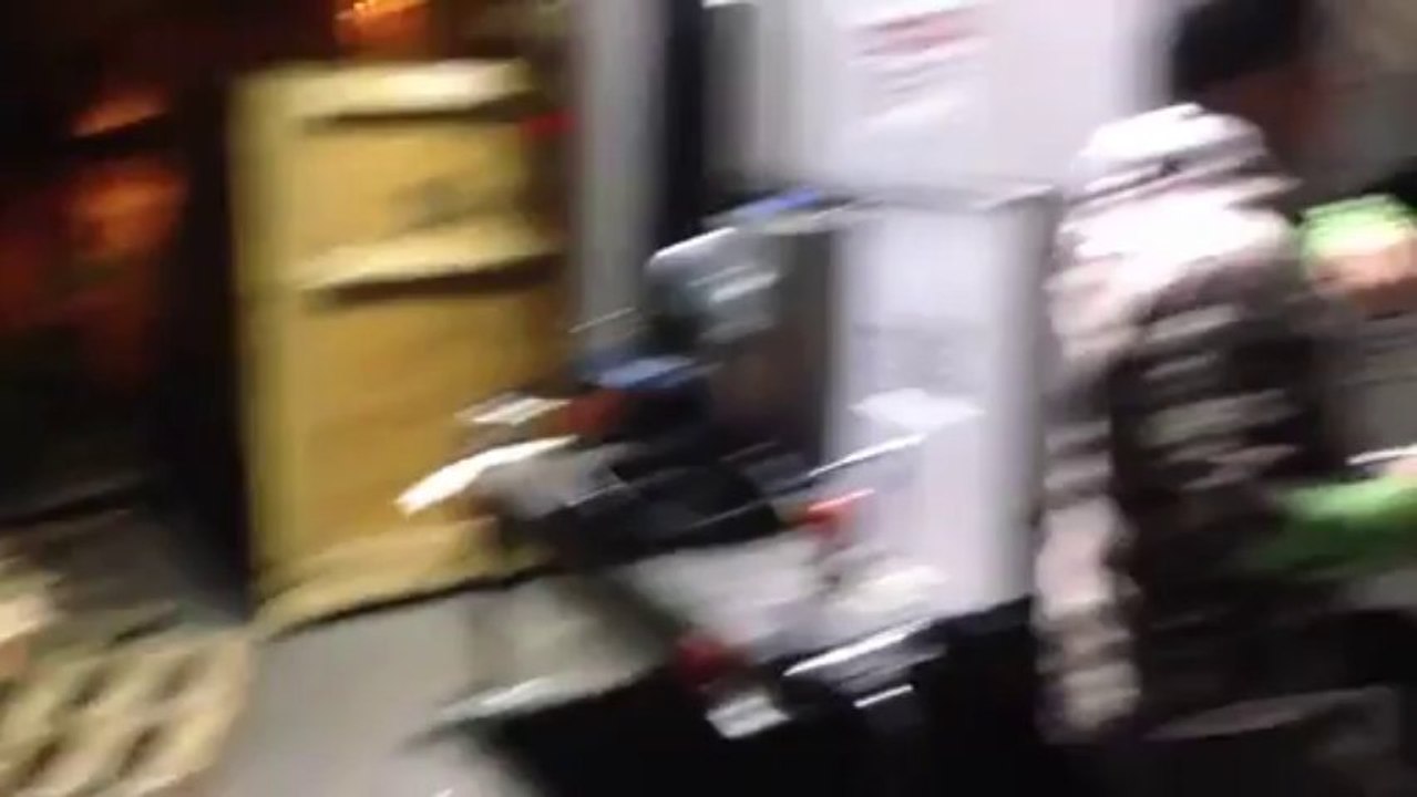 Solar Light Tower - 400 Watt, 32,000 Lumens, Last for 30 hours - YouTube