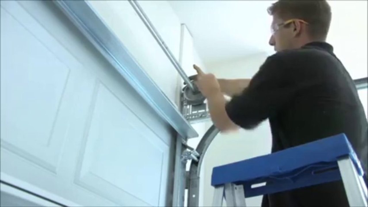 Garage Door Springs Replacement Made Easy - (800) 280-4870