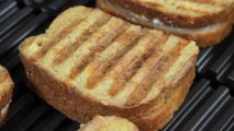 Taze Keçi Peynirli Tost Tarifi - Nefis Yemek Tarifi