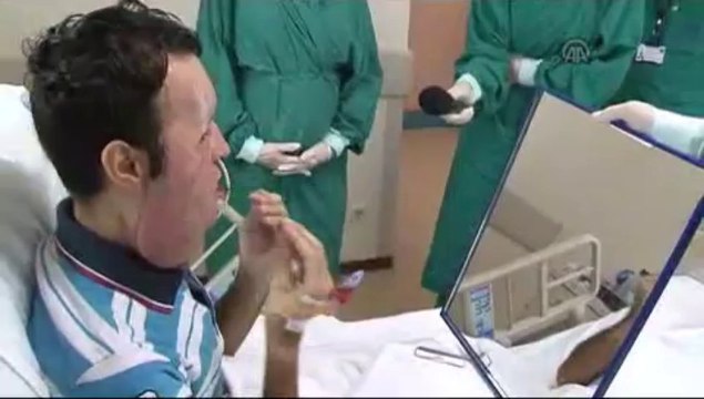 İlk kez yüzünü gördü