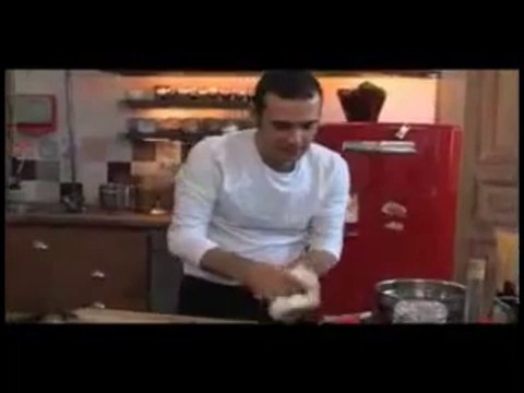 Tel Şehriyeli Domates Çorbası Nefis Yemek Tarifi