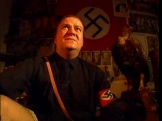 Les Gros Cons - Le Néo-Nazi