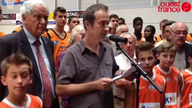 Inauguration du gymnase Robert Jarry - Hommage rendu à l'ancien maire