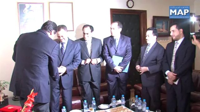 عبد الصمد قيوح يتباحث مع أمين عام وزارة خارجية سلطنة عمان