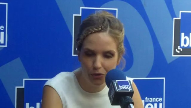Laurence Amé au micro de France Bleu pour le festival de Deauville