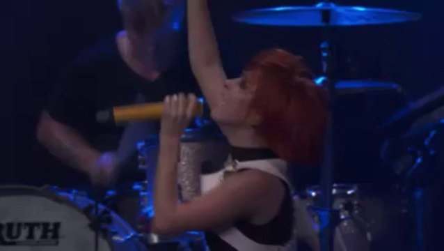 Now-Paramore itunes festival
