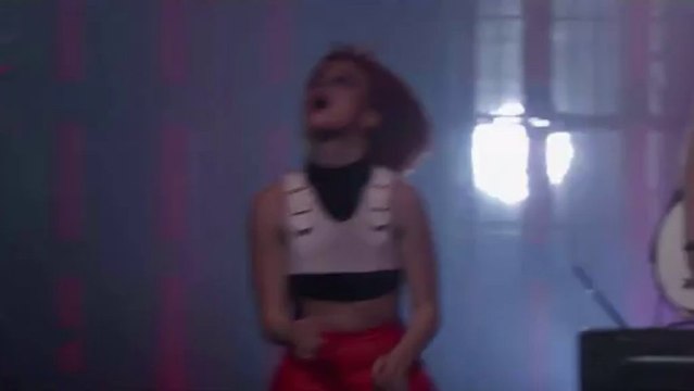 Part II-Paramore iTunes Festival [HD]