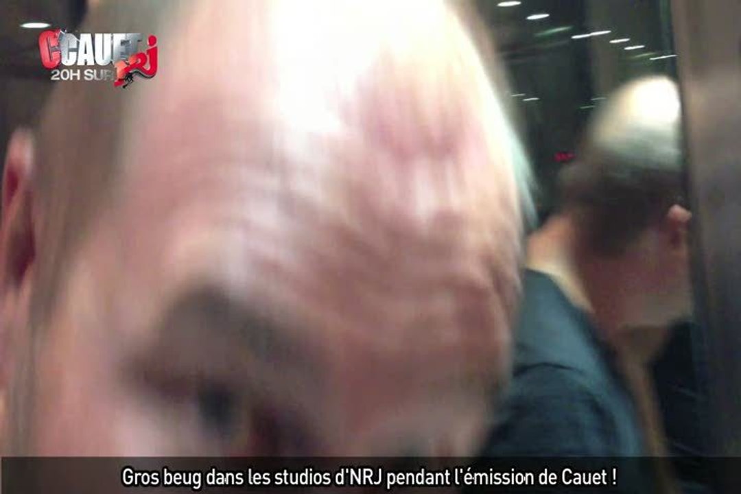 Gros beug dans les studios d'NRJ