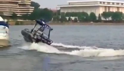 Démo de manœuvre en bateau de police - c'est raté!!!