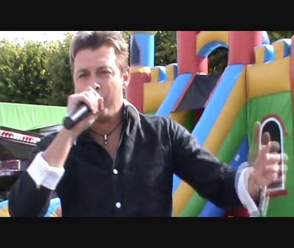 CLIP VIDEO EDDY PARKER ET SES DANSEUSES A AULNOIS SOUS LAON