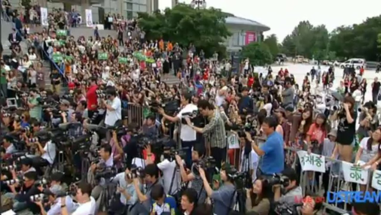 2013-09-05 JYJ ジェジュン　red carpet