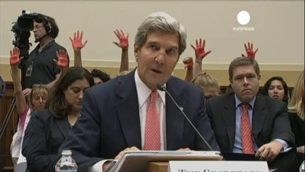 Des Syriens se proposent comme boucliers humains pour...