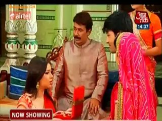 Suraj Ka Behna Ko Surprise!! - Diya Aur Baati - 5th Sep 2013