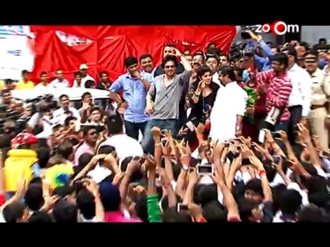 Shahrukh Khan grooves at a Dahi Handi event