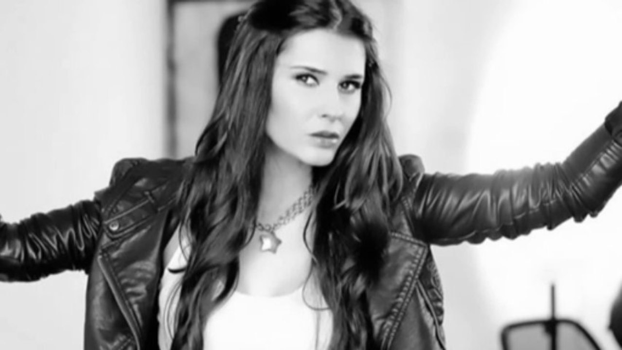 Kaltrina Selimi -  Ditelindja (Official Audio)