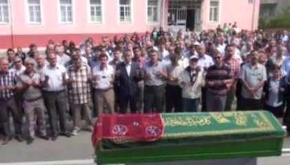 FADİME ÖĞRETMENE HÜZÜNLÜ VEDA