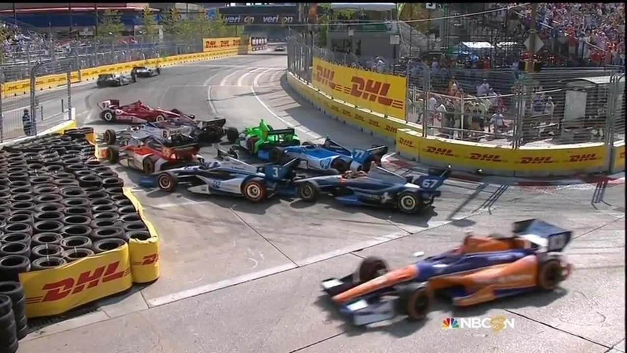 Indycar Baltimore 2013 Pile up 1