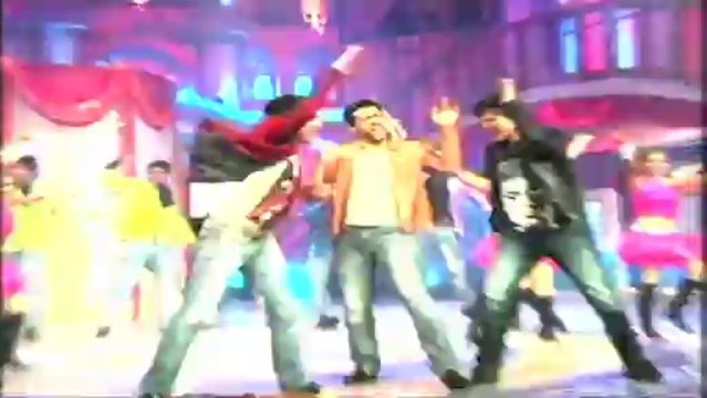 Team Of 'Grand Masti' On The Sets Of 'Pavitra Rishta'