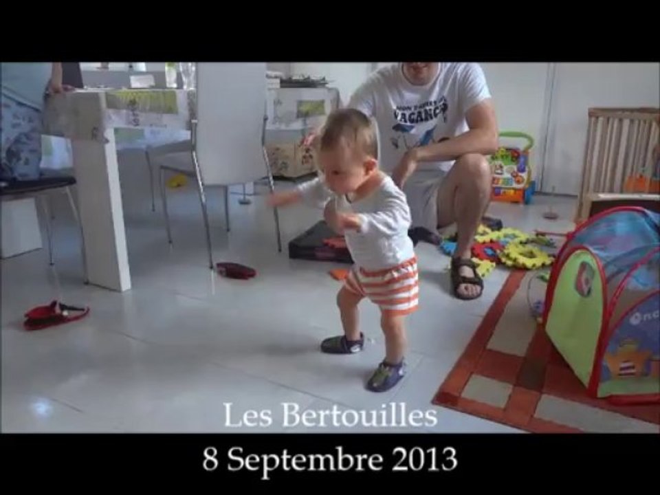 Les premiers pas de Raphaël 8 septembre 2013