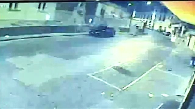 Napoli - Rapinatori uccisi in via Posillipo, il filmato dello scontro -1- (05.09.13)