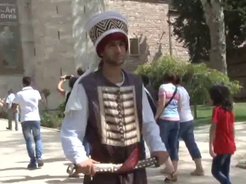 TOPKAPI SARAYINDA KIYAFET DÜZENLEMELERİ