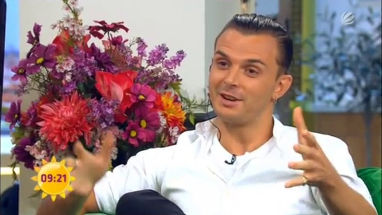 HURTS -  Interview  Sat1 Frühstücksfernsehen  06.09.2013