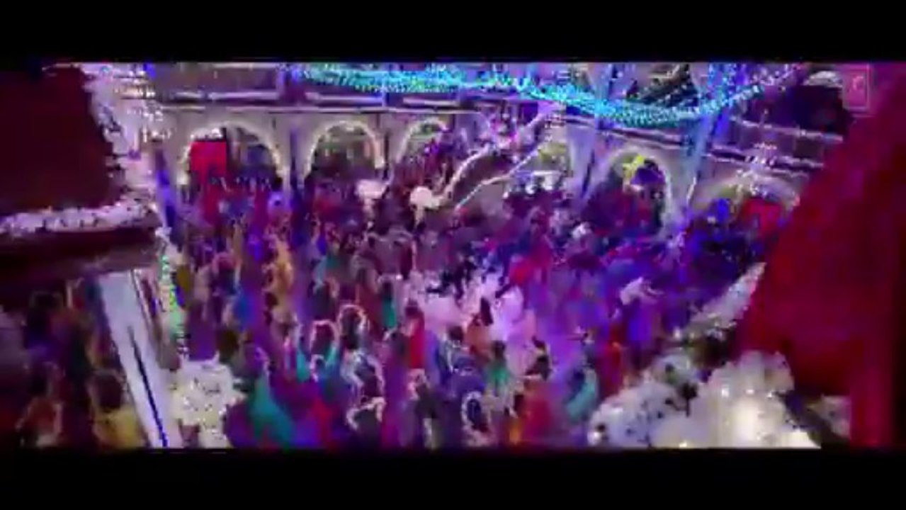 Lut Gaye (Tere Mohalle) Song - Besharam; Ranbir Kapoor, Pallavi Sharda