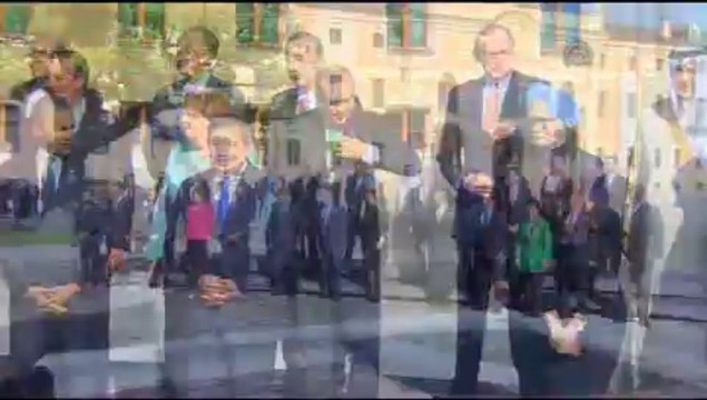 Başbakan Türk bayrağını yine yerde bırakmadı