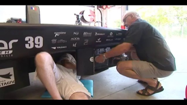 Derniers essais sur circuit de la première voiture solaire bretonne Héol (France 3 Bretagne)